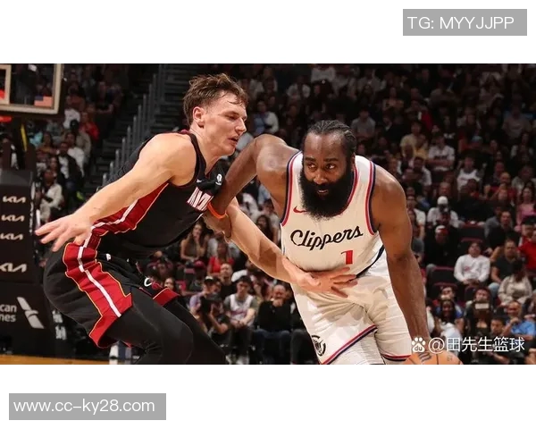 近18场比赛15场胜利登卡体系助快船重回巅峰之路